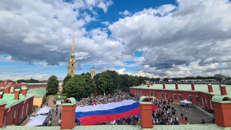 День Государственного флага в Петропавловской крепости